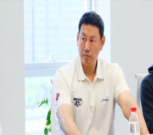 曝李楠接任许利民！成为北京男篮新的主教练，实际早已越位