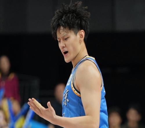 京沪大战G4伤情：曾凡博发烧输液上场伤停阿隆德斯恢复训练