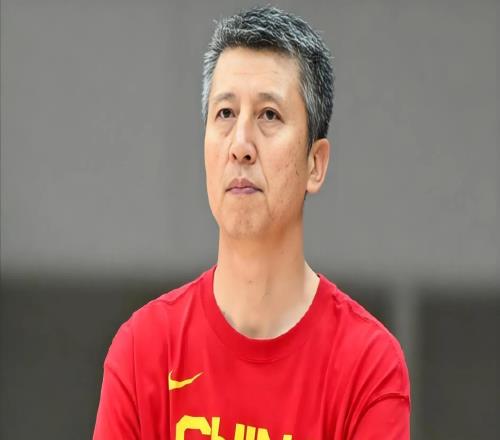 中国男篮最新消息!杨瀚森将回国,王俊杰已报到,林葳或继续无缘
