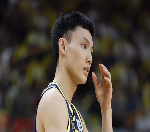 宏远速递!徐杰将赴美特训,朱芳雨动态更新,胡明轩最新伤情