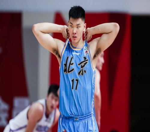 郭艾伦前队友合同到期！34岁还能续约差点接班姚明，不如范子铭