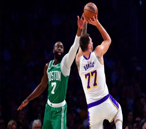 保罗皮尔斯力挺杰伦布朗入选NBA最佳阵容一阵,却忽略东契奇