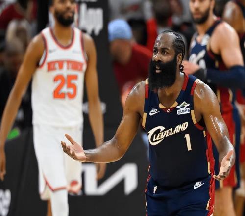 随着尼克斯大胜37分,NBA季后赛最新排名出炉!东部第4遭横扫出局