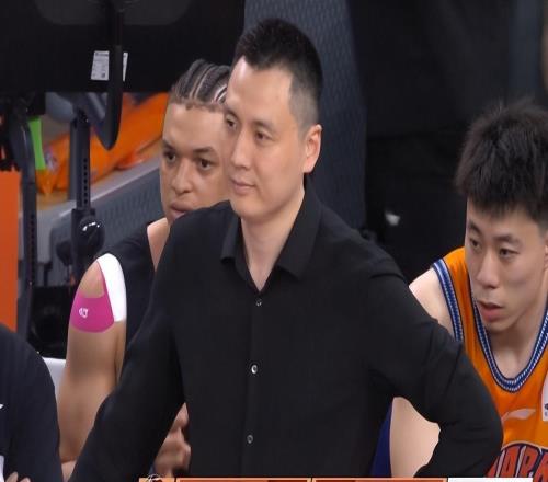 随着广厦输球,上海旗开得胜!卢伟道出白边缺阵真因,王博被批