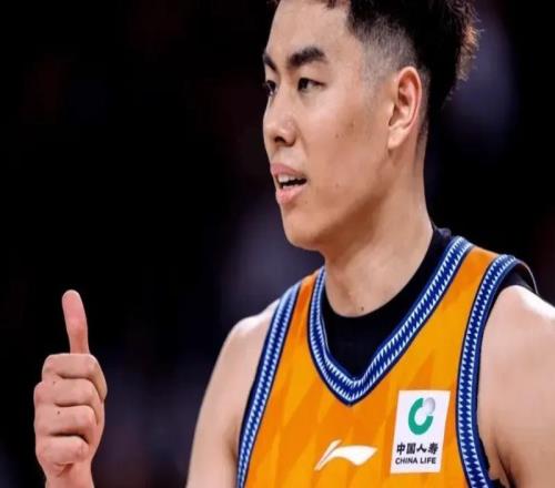 上海夺G2四本土发挥太关键!2将锁死锋线攻守,李添荣延续准度!