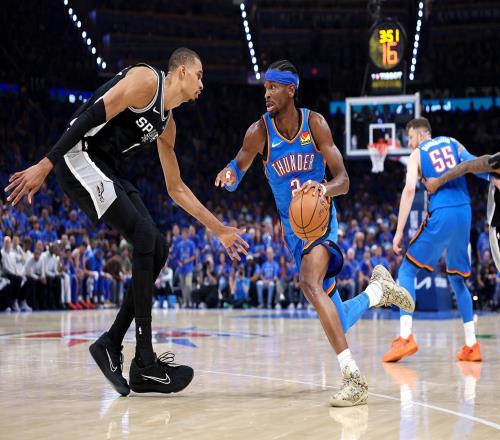 抢七只是开始!美媒3大理由证马刺雷霆将成宿敌:NBA新的门面之争
