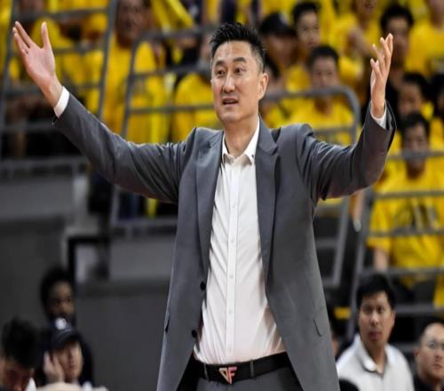 CBA男篮动态速递！山东男篮续约高诗岩陶汉林，杜峰出国学习深造，辽宁男篮欲留下莱迪，下赛季外援政策改变