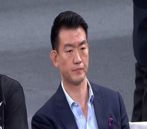 CCTV5直播,上海男篮回主场拒绝翻盘,卢伟拿出对策,双外援决战