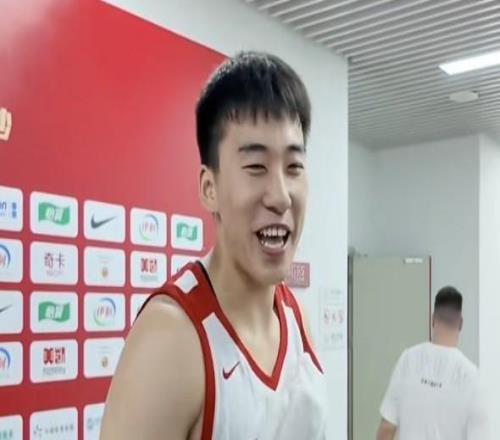 王俊杰:对手有很多地方值得我们学习,长沙的篮球氛围太棒了