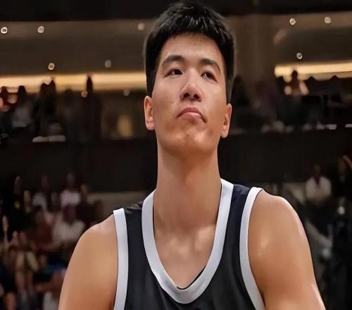 广东队坐冷板凳,国家队却成主力,两人21+8数据打脸杜锋用人短板