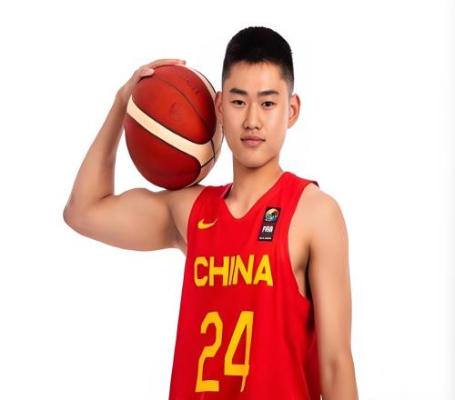 男篮输FMP1分!揪出1个最差之人:打了21分钟,球队输了18分