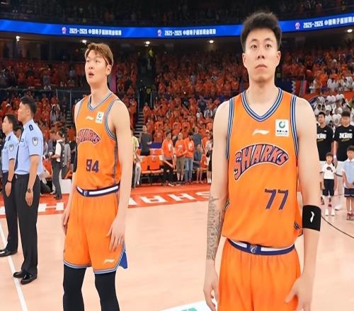 上海男篮获CBA总冠军！奖金分配出炉，3人立大功，1人处境尴尬