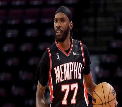 Scotto:灰熊与后卫德容雅罗达成一份10天短合同