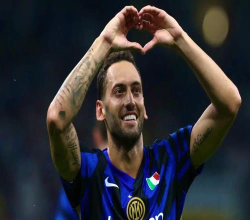 记者:恰尔汗奥卢、劳塔罗复出在即姆希塔良训练后出现不适