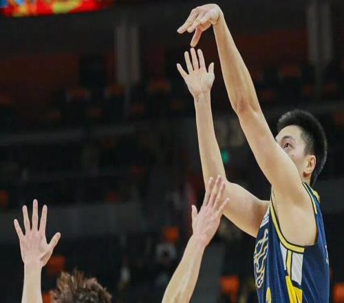 崔永熙完成首秀广东东阳光主场不敌辽宁球队需总结调整再出发