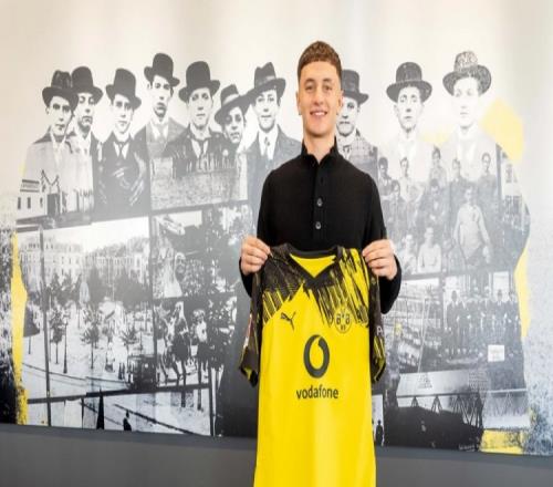 多特蒙德与18岁后卫卢卡雷吉亚尼正式签订职业合同_德甲直播