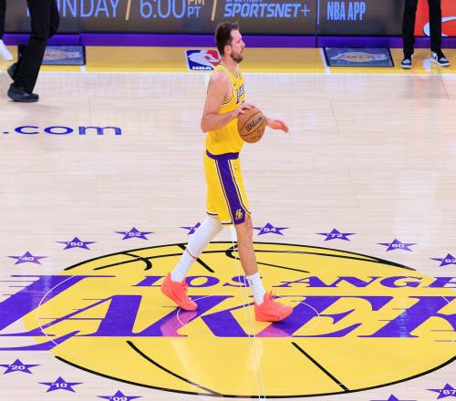 帕金斯眼中的东契奇真是历史前十得分手的最佳代言人还真有点火箭登的模样_NBA直播