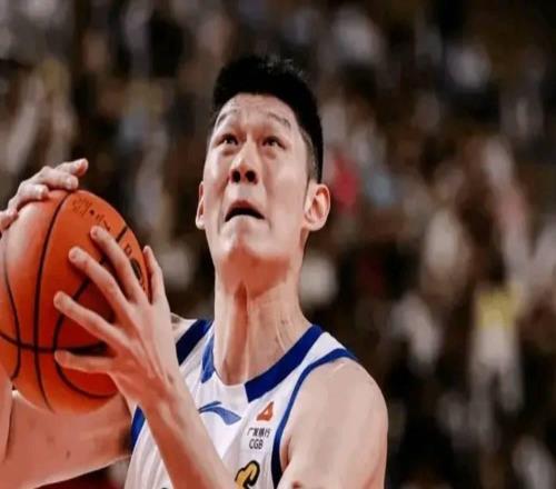 胡金秋:想尽量延续职业生涯,在CBA打到父子同场