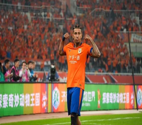 克雷桑神仙球！邊路傳中破門，賽季客場首球，韓鵬面無喜色