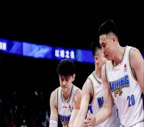 翟晓川:要研究对洛夫顿的防守,G2我和曾凡博的消耗效果不错