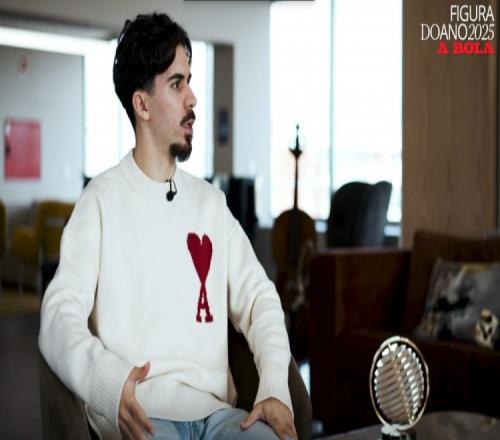 维蒂尼亚表示了解梅西和罗纳尔多这样的进攻球员更容易赢得金球奖,但中场球员也应得到公正对待_法甲直播