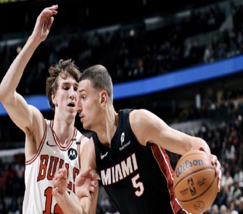 2万观众看了两小时拖地!球员集体抗议退场!论业余,NBA是专业的