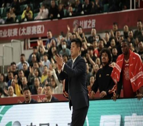 潘江:张宁多次要求上场,但我们谨慎考虑伤情拒绝了他的请求