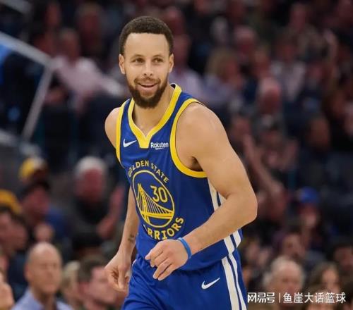NBA新排名出爐！湖人火箭4隊(duì)排名互換，勇士排名穩(wěn)固，快船收大禮