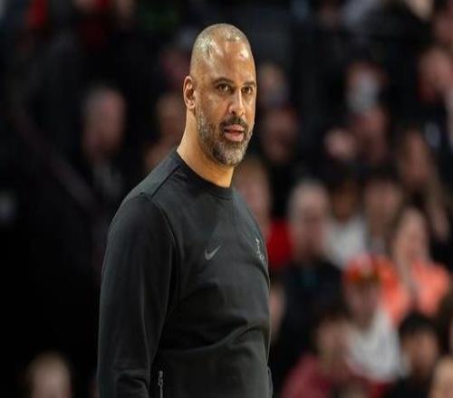 乌多卡谈末节崩盘:37岁老将下场休息两分钟就被打出11比0