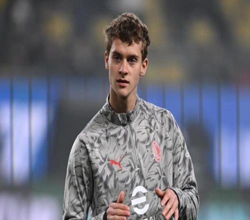 意媒:阿贾克斯租借小伊布的买断费为350万欧元