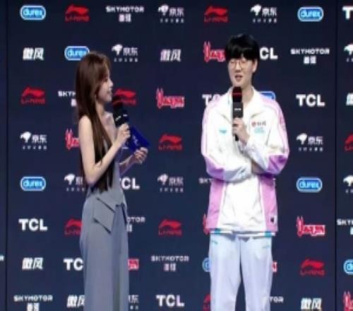 Viper：賽前沒遇到jiejie所以沒什么互動盡量不給他機會開我