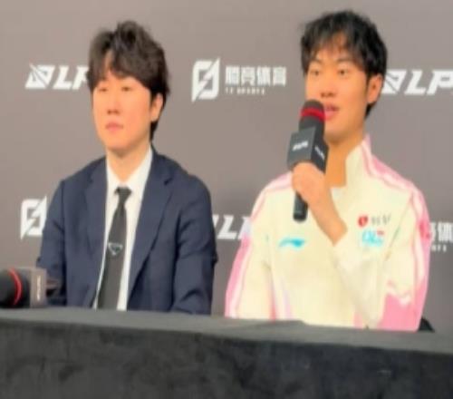 knight：和Xun之前是打過一年了，所以配合起來沒有什么大問題