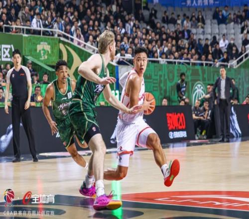 三連客首戰，居然連門都看不住_CBA直播