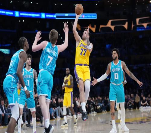 湖人五戰(zhàn)四敗冤嗎黃蜂三分不得不防，單靠“東詹”是不夠的！