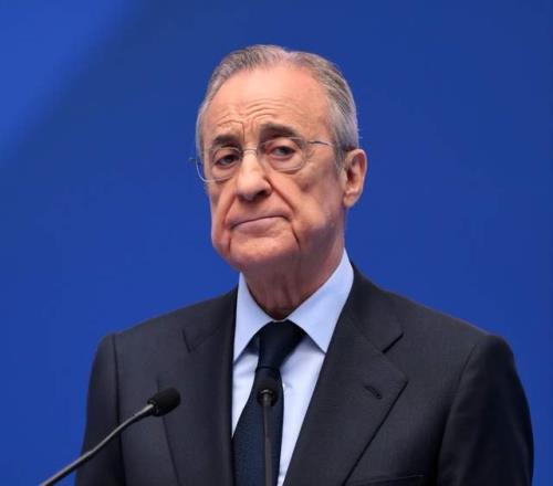 皇馬球迷拉橫幅抗議78歲佛爺：離開吧！失敗者為錢出賣一切