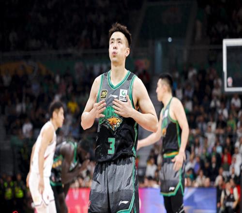 復出就見效！趙繼偉砍下24+7，3名隊友被激活，莫蘭德不再消極