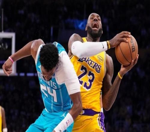 爆冷！湖人慘敗東部魚腩！詹姆斯創歷史第一，東契奇空砍39分4助