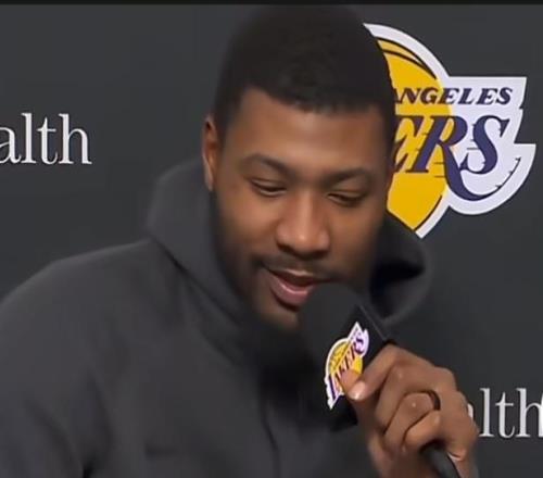 斯瑪特：裁判不可能每個(gè)身體對抗都吹，所以我們得及時(shí)回防