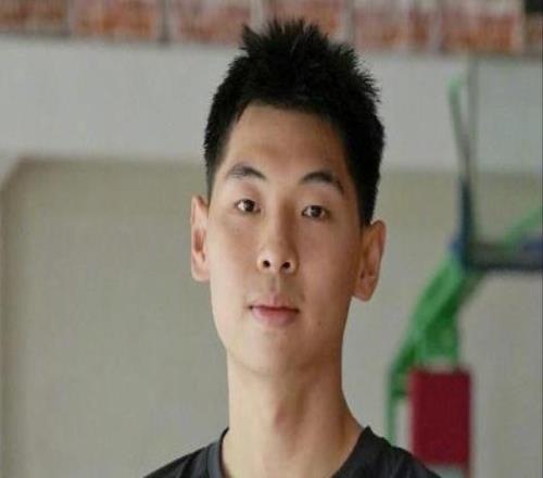 廣東今日早報(bào)！陳老板深夜約談杜鋒，薩林杰或被裁，小崔提前復(fù)出