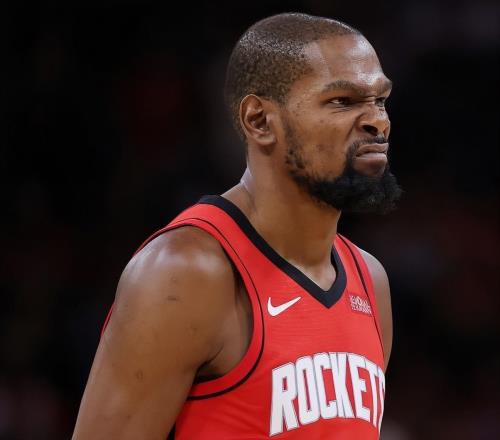 狂轟39分7助6記三分球！杜蘭特超越老詹，又將迎來一項神級里程碑