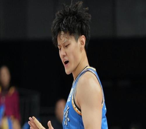 北京第5敗輸在哪：杰曼單節(jié)21分末節(jié)0分周琦受傷決戰(zhàn)竟靠翟曉川