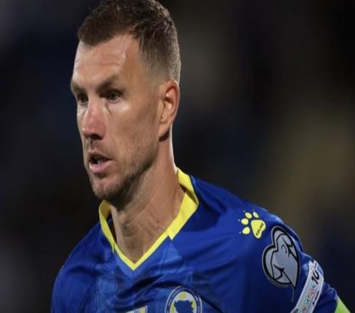 德天空：沙爾克04有意引進哲科，球員本人與俱樂部已展開交流