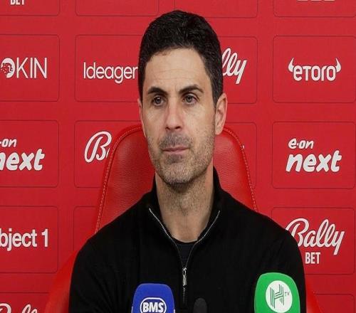 阿爾特塔：球確實先擊中了埃納的肩膀，但他手球的意圖很明顯