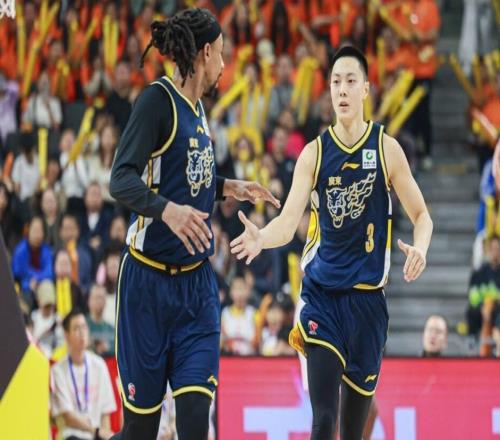 廣東再被絕殺第二天！杜鋒做重大決定，真錯怪徐杰，輸球原因曝光