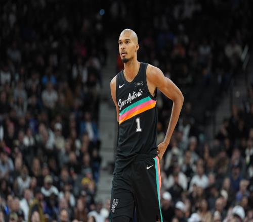 文班和華子跳投比拼真是天上掉下來的神仙在打架剃頭居然有神效少林的力量真不是蓋的_NBA直播