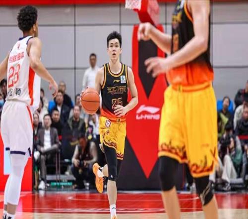 CBA第一后衛(wèi)產(chǎn)生，打爆郭士強(qiáng)愛徒，中國男籃必須帶他
