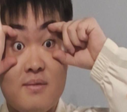 IG曬照：請查收一個Jwei表情包四連有沒有適配的文字呀