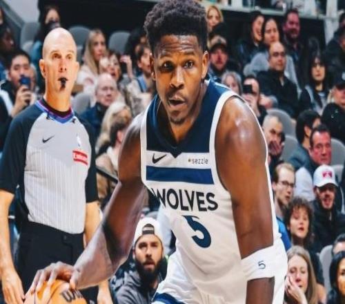 成空砍了，愛德華茲33中19砍下55分但球隊仍然輸球