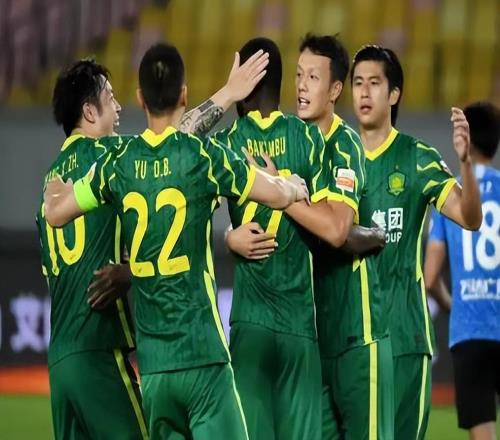 國安隊(duì)中衛(wèi)位置迎來久違大牌外援回歸，已開始跟隊(duì)訓(xùn)練，值得期待