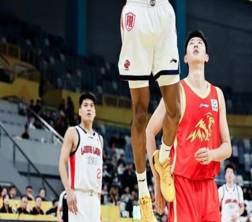 前行無(wú)畏丨CBA常規(guī)賽第十六輪客場(chǎng)負(fù)于廣廈